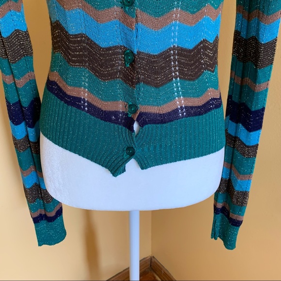 Takeout Size M, Multicolored Ikat print, Button Down Cardigan. - Picture 7 of 11